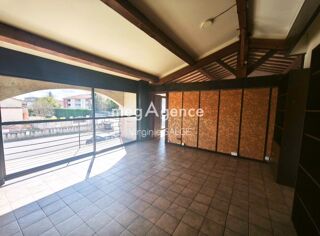  Immeuble à vendre 201 m²