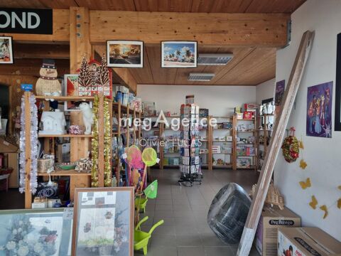   Fond de commerce de produits de déguisement 