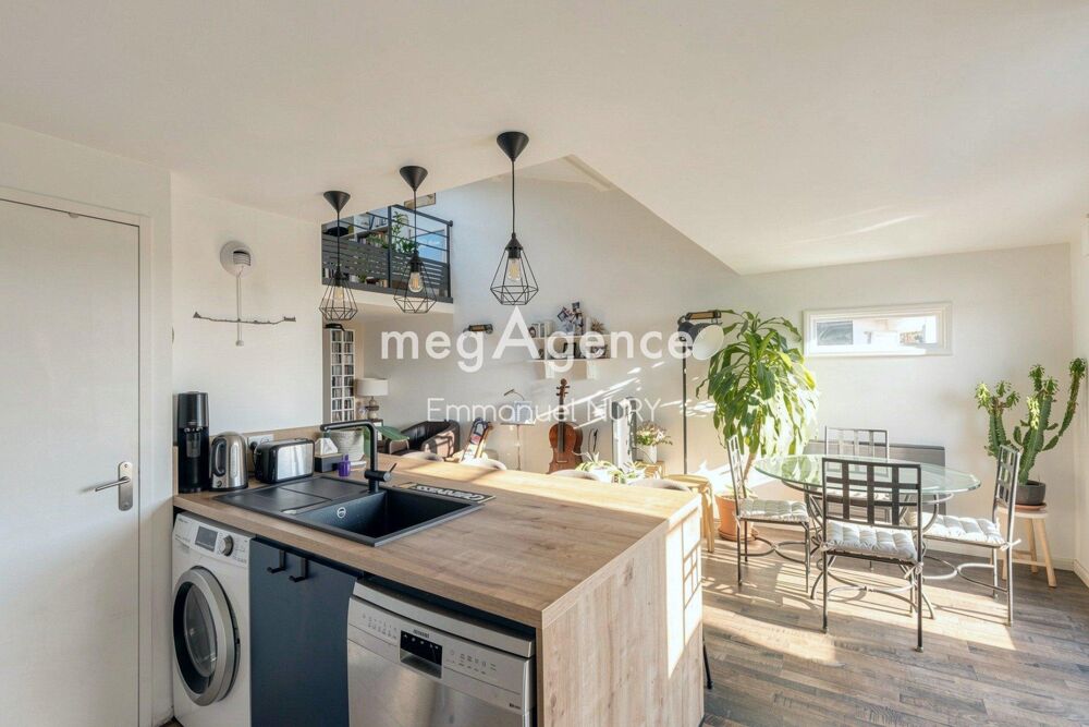 Vente Appartement Cœur de Saint Genis-les-Ollières – T4 duplex avec balcon, parking et garage Craponne