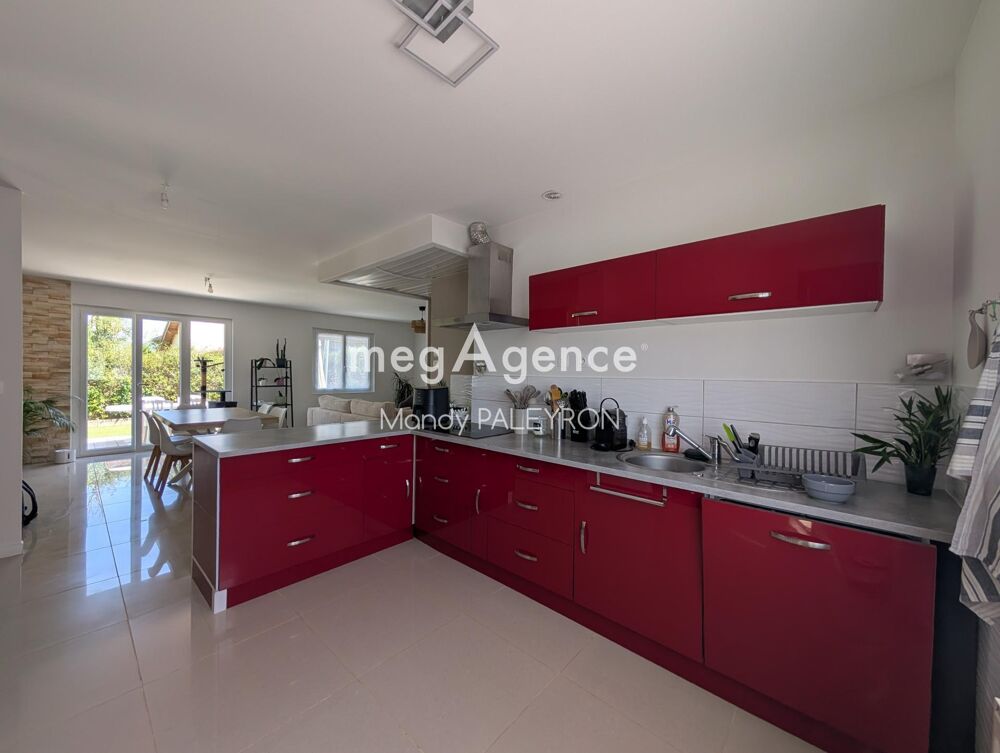 Vente Maison Plain-pied 110 m² – 5 pièces – bel extérieur Saint-romain-de-jalionas