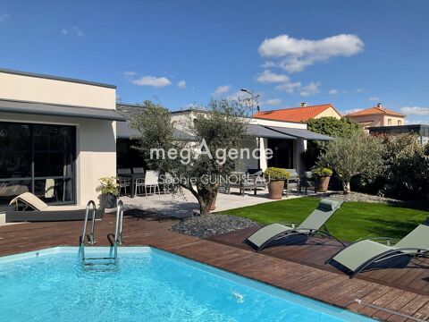   Plain-pied de 2017, 4 chambres, piscine. Maison - 6 pi�ce(s) - 176 m�