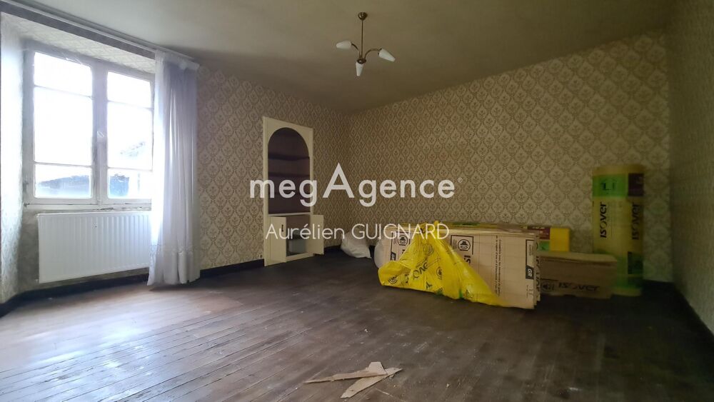 Vente Maison Beaux volumes à rénover, Jardin, Hyper centre Bressuire