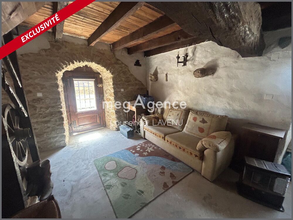 Maison atypique en pierre