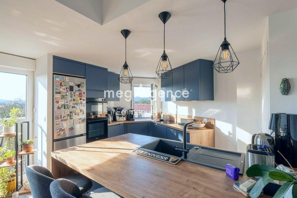 Vente Appartement Saint Genis-les-Ollières – T4 duplex avec balcon, garage  & parking Craponne