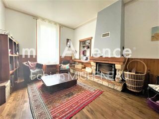  Maison  vendre 10 pices 240 m