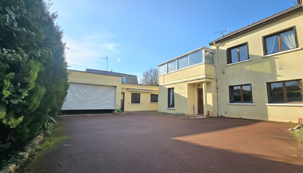 ENSEMBLE IMMOBILIER RARE ERMONT