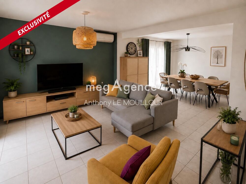 Maison avec panneaux solaires, 3 chambres avec combles à amenager