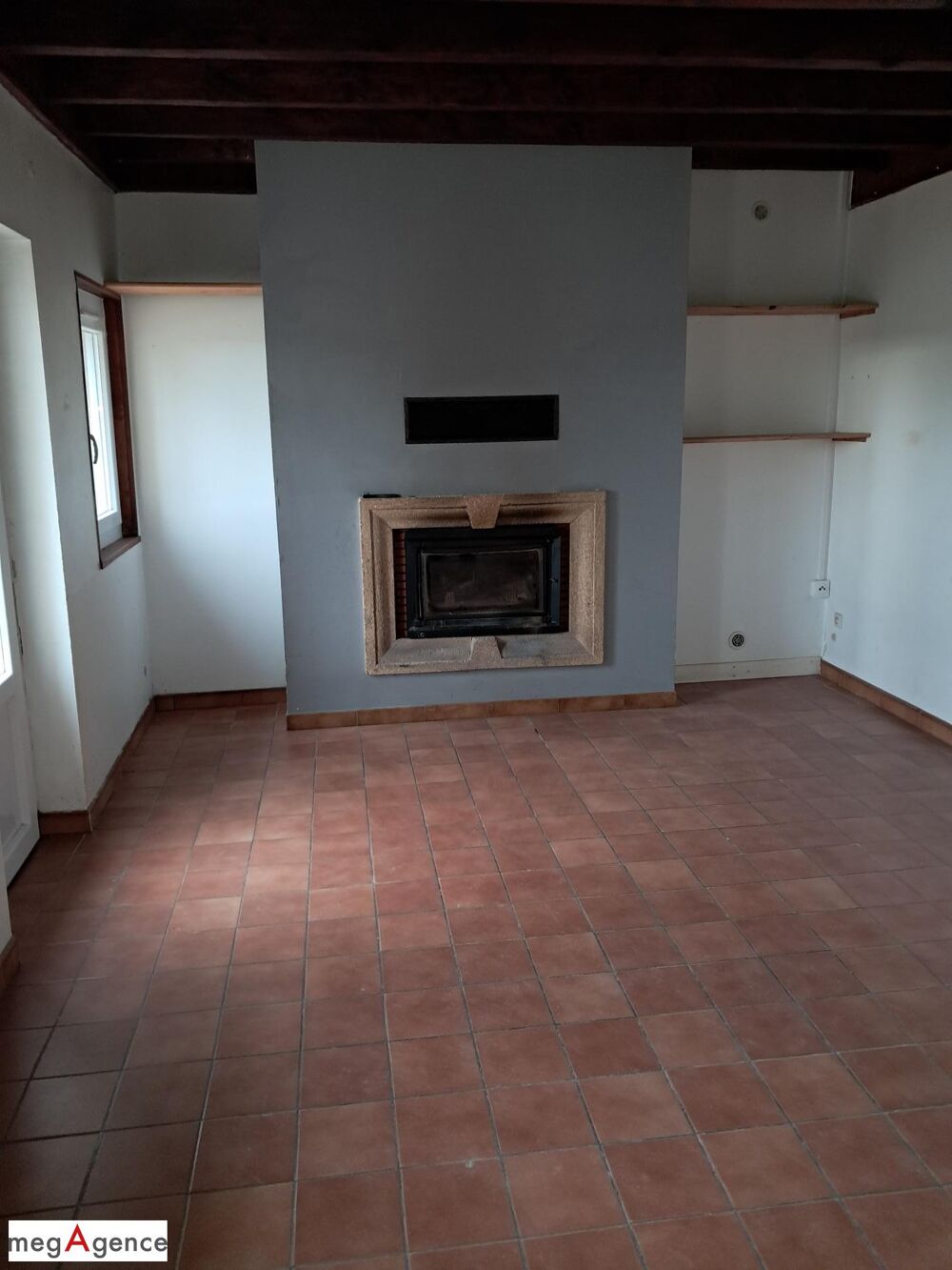 Vente Maison Maison 2 chambres d�pendances sur 3782 m� terrain Perigny