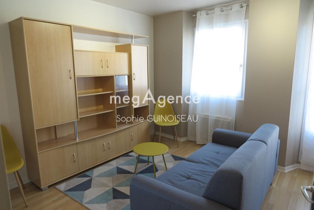 Vente Appartement T2 centre-ville Cholet, place de parking et cave. Cholet