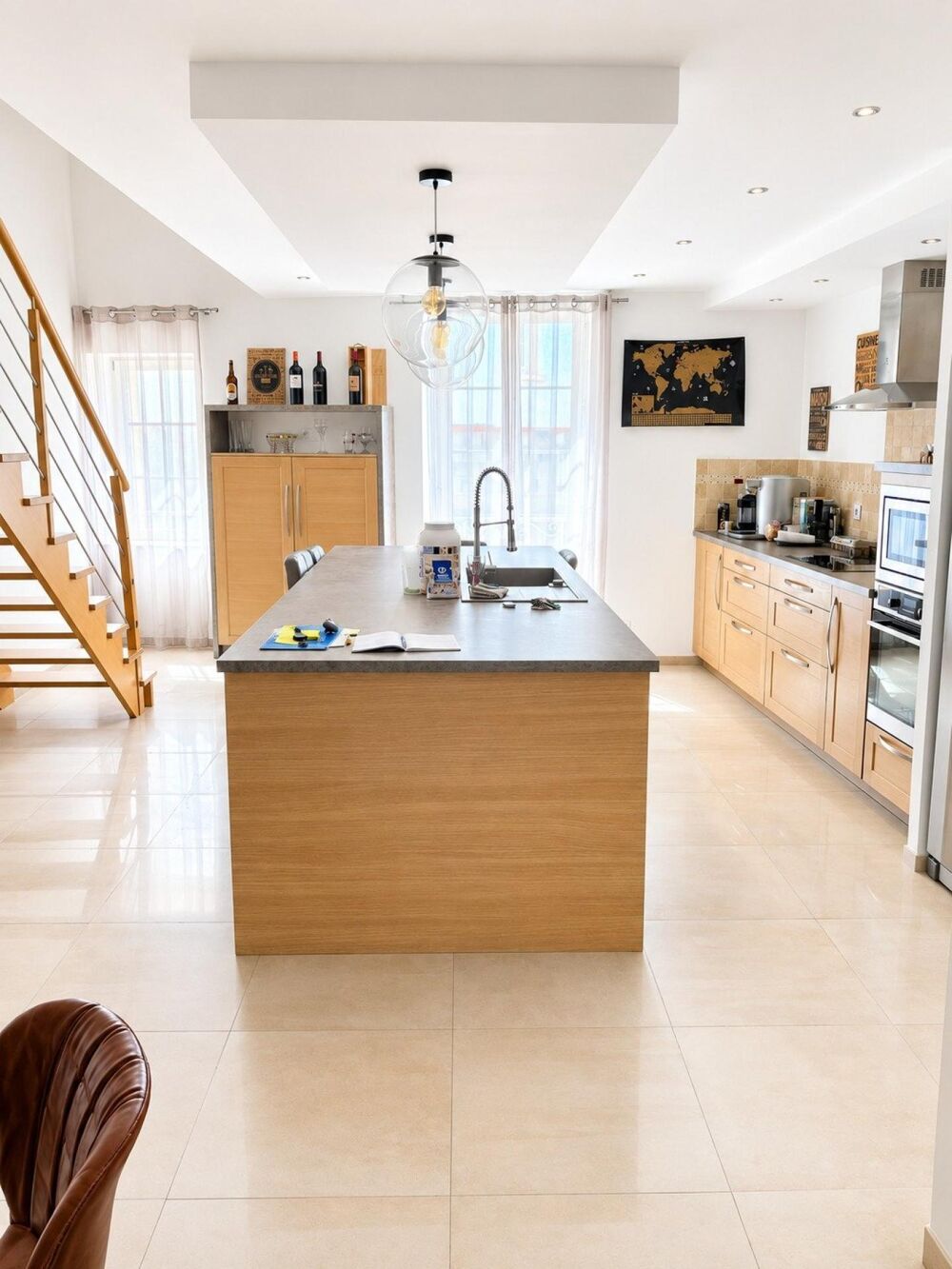 Plein centre Beaupréau esprit Loft belle surface