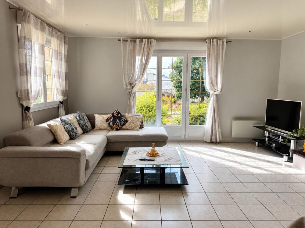 Vente Maison LE FAOUËT – MAISON FAMILIALE T6 DE 200 M² SUR UN GRAND TERRAIN DE 1 800 M² Le faouët