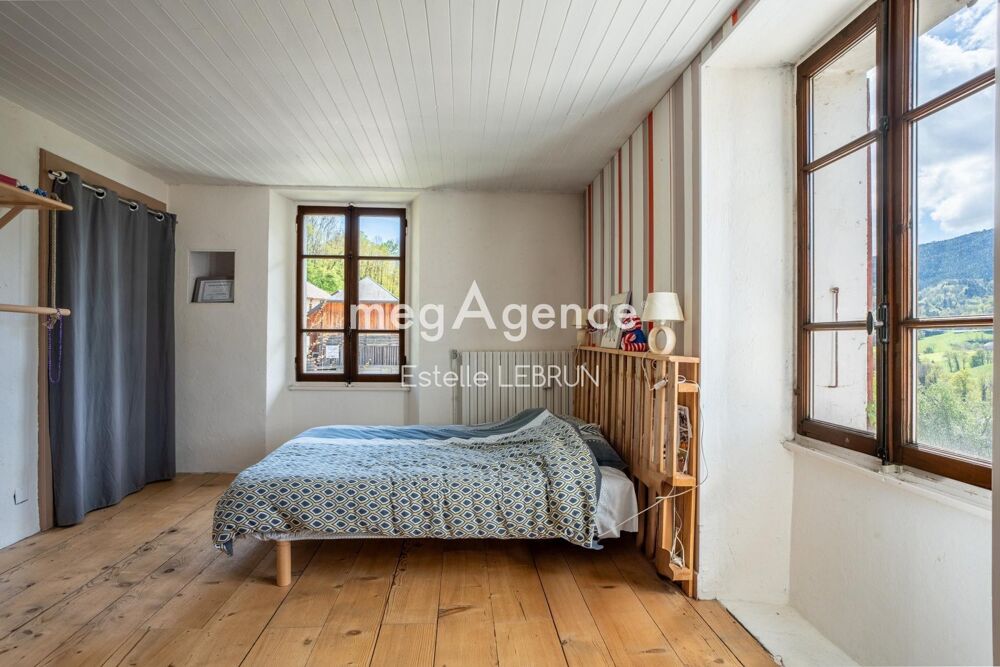 Vente Maison Maison familiale 7 pièces, beaux volumes – MOYE Moye