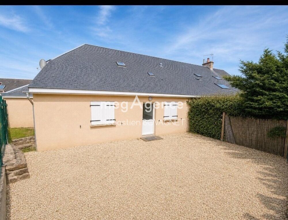 Maison avec une chambre de plein pied, garage et jardinet