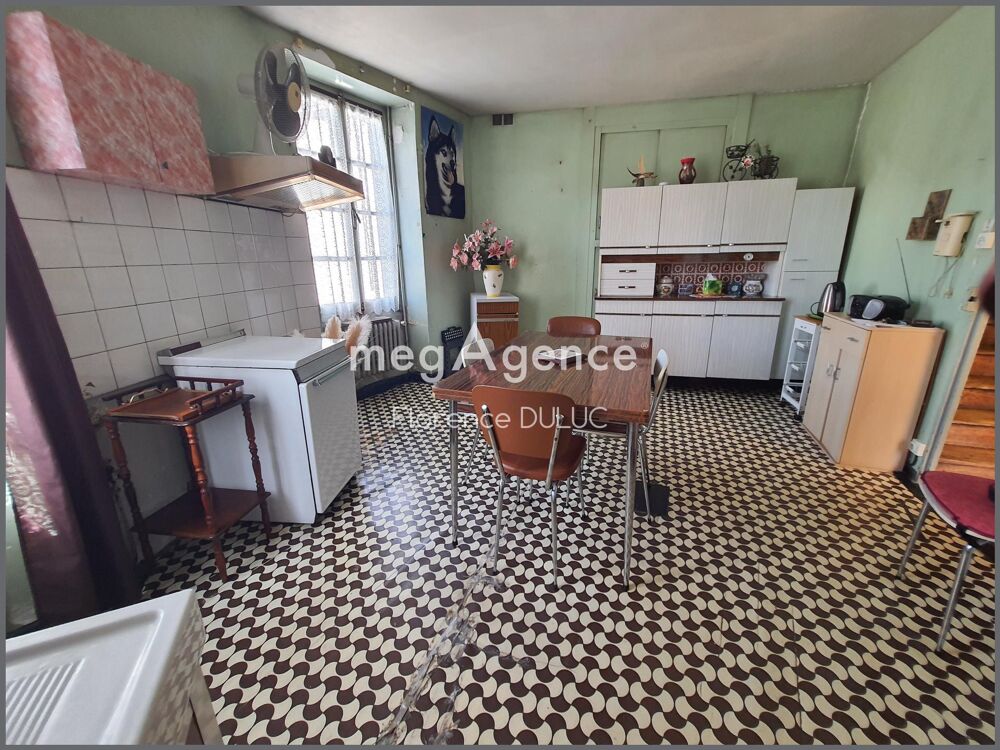 Vente Maison MAISON AVEC PATIO ET PETIT GARAGE EN CENTRE VILLE Saint-jean-d'angely
