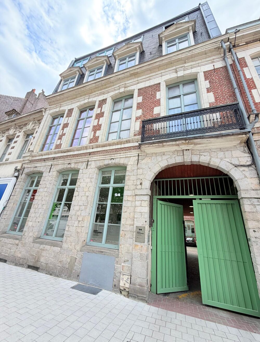 Vente Appartement Appartement T2 – Dernier étage – Immeuble de caractère – Vue dégagée Lille