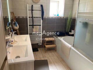  Maison � vendre 7 pi�ces 180 m�