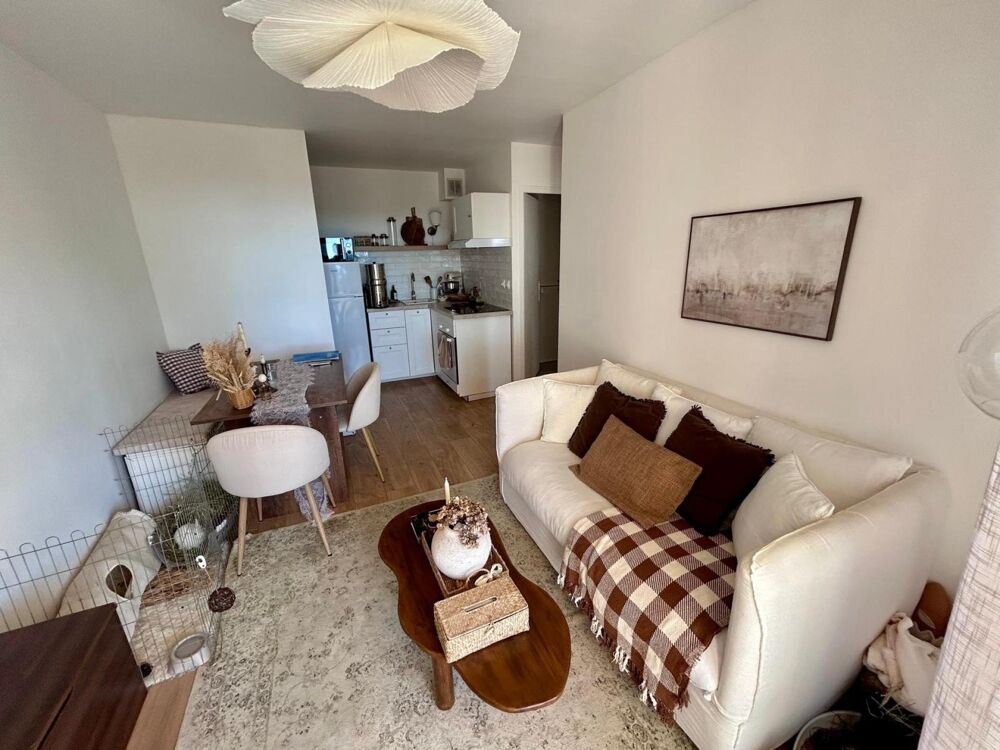 Vente Appartement A VENDRE : T2 30m² RÉNOVÉ AVEC VUE MER PANORAMIQUE ET PISCINE – SAINT-RAPHAËL Saint-raphael
