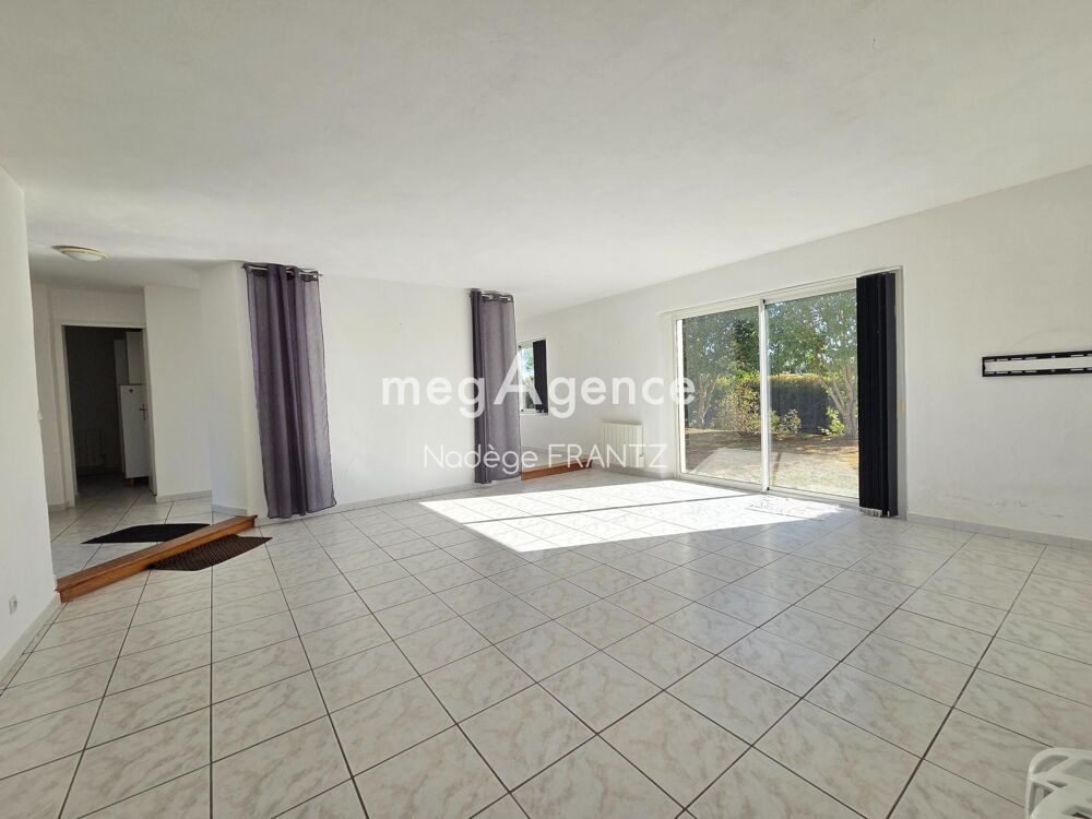 Vente Maison Maison de plain-pied – 2 suites parentales – Garage – Proche Saint-Jean-d'Angély Asnieres-la-giraud