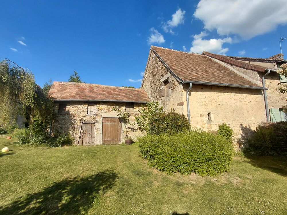 Maison en pierres rénovée 200m², garage, dépendance