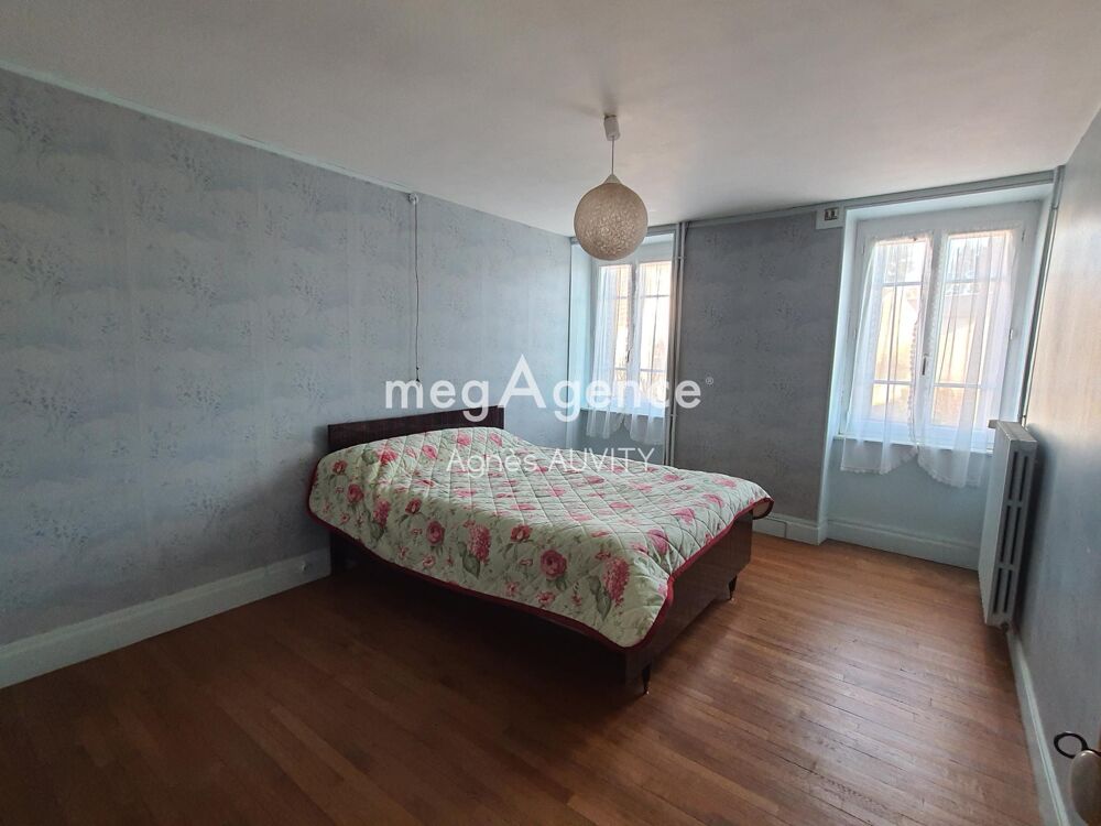 Vente Maison Maison de caractère avec grange en pierres. Saint-marcel-en-marcillat