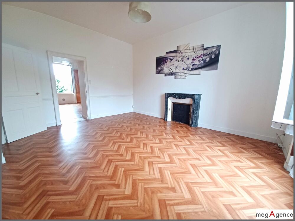 Vente Appartement Appartement lumineux T4 dans bâtiment de caractère Fougeres