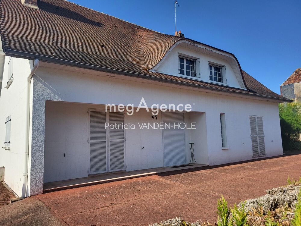 Vente Maison Maison de 226 m2 dans le centre de Courtenay Courtenay