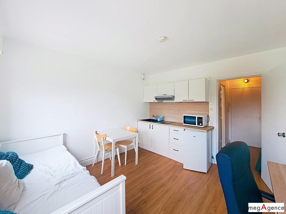 Ile de Nantes - Beaulieu - Studio meublé au 1er étage avec ascenseur