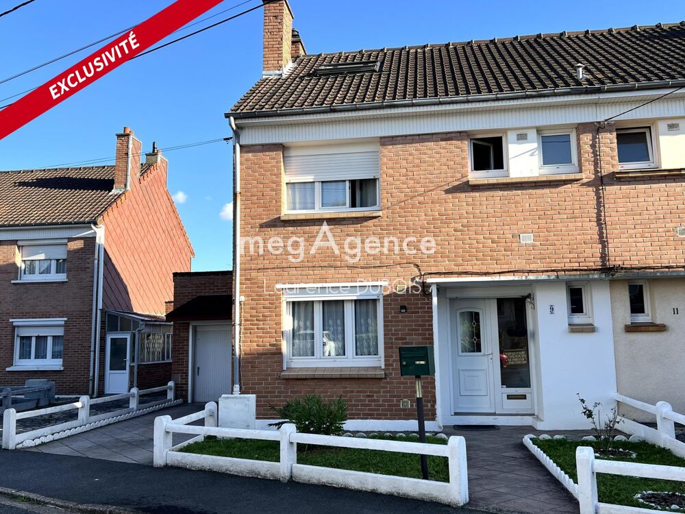 Maison de résidence de 82 m2 habitable idéal jeune couple, 4 chambres, située dans un quartier calme et proche de toutes commodi