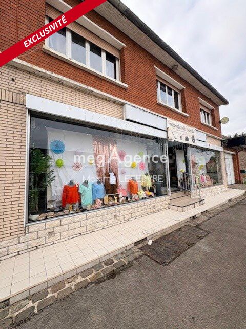   Ensemble Immobilier de pr�s de 250m2 sur un terrain de 2750m2 Maison - 6 pi�ce(s) - 245 m�