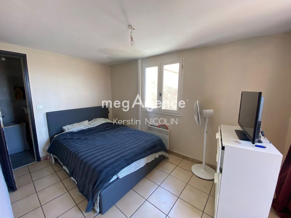 Jolie maison de village avec balcon et solarium