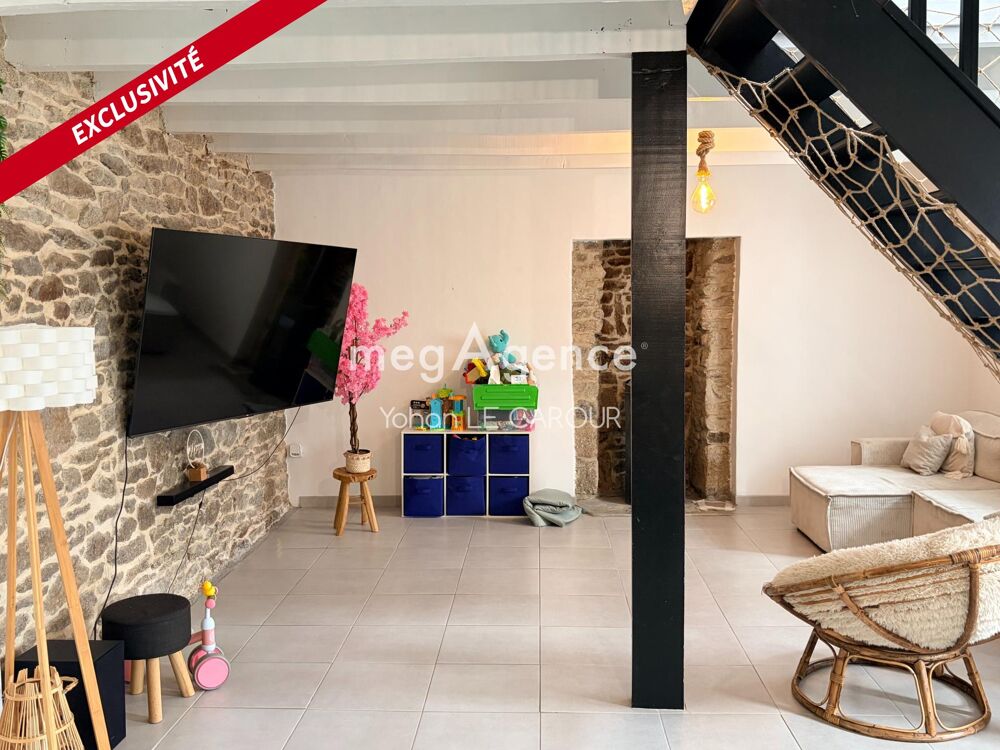 Vente Maison Maison de caractère de 130 m², 3 chambres et + de 60 m² de pièce de vie : du cachet, du potentiel et un prix attractif Plumelin