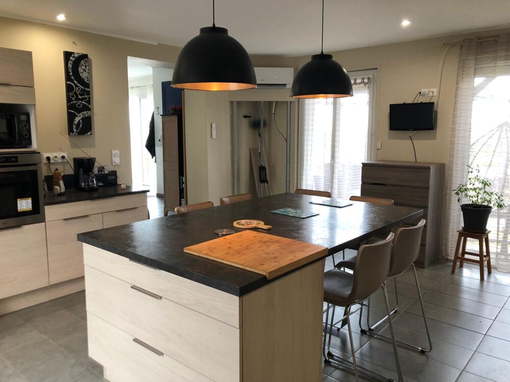 Maison avec étage à finaliser (matériaux fournis)