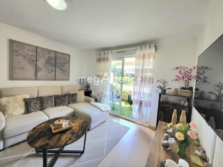 Vente Appartement CAVALAIRE-SUR-MER – T2 RÉNOVÉ 42 M² – TERRASSE – PISCINE – PARKING PRIVATIF Cavalaire-sur-mer