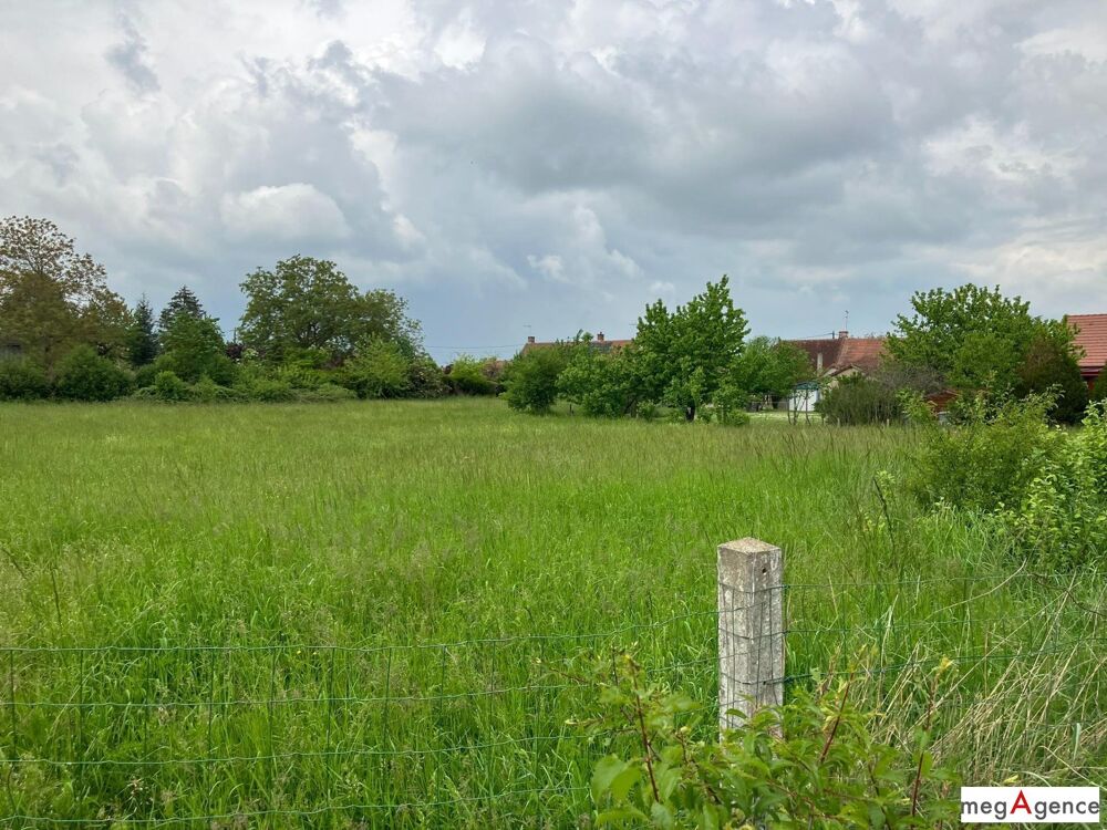 Vente Terrain Terrain à Saint-Menoux, 03210 - 2557 m2 Saint-menoux