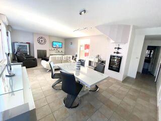  Maison � vendre 8 pi�ces 226 m�