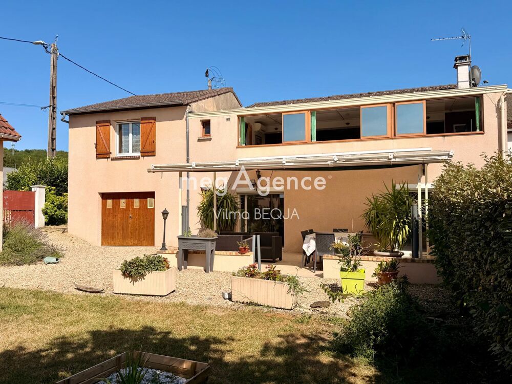 Maison 8 pièces 270 m² · à Veron · 270 m² · 365 000 €