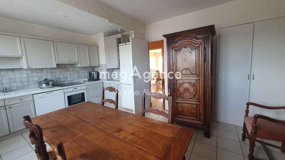 Face mer  appartement 5 pièces avec balcon, garage et parking