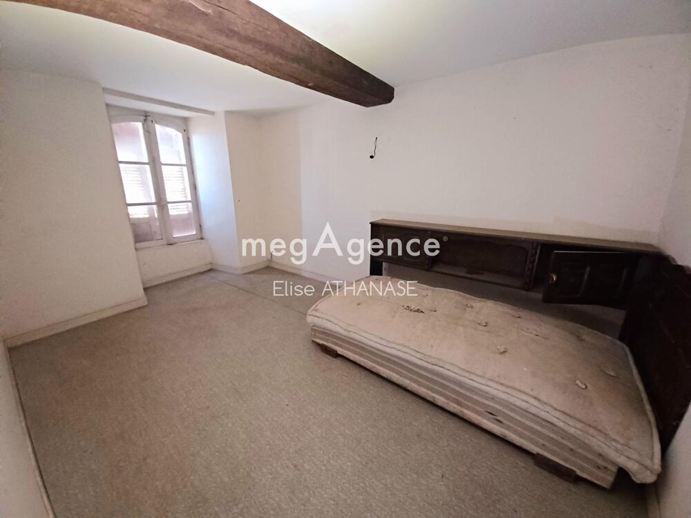 Ensemble immobilier à rénover avec maison d'habitation