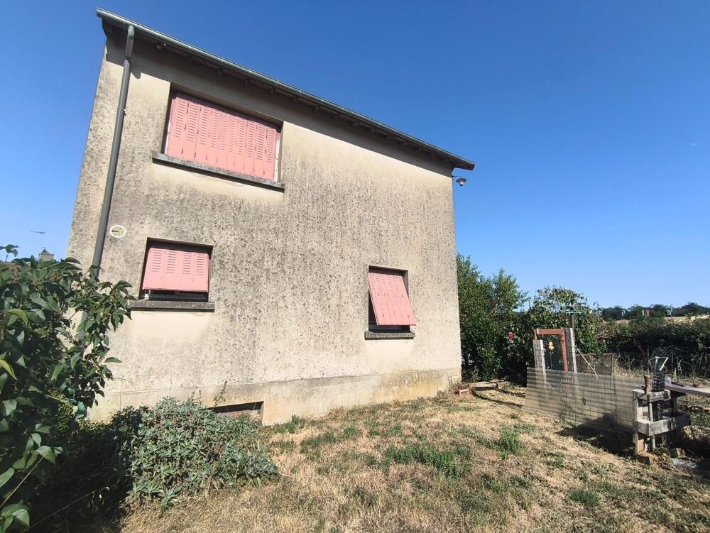 Maison 6 pièces 121 m² · à Saint-Sauvier · 121 m² · 100 000 €