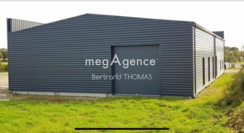 B&acirc;timent de 430 m2 avec hall exposition sur un terrain clos de 1967 m2 430000 35140 Gosne