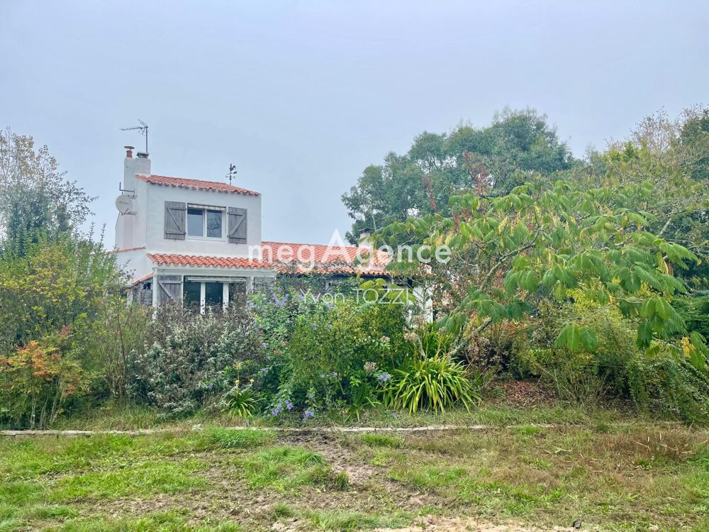 Vente Maison Maison de 140 m2 sur une parcelle de 2622 m2 aux SABLES D'OLONNE Les sables-d'olonne