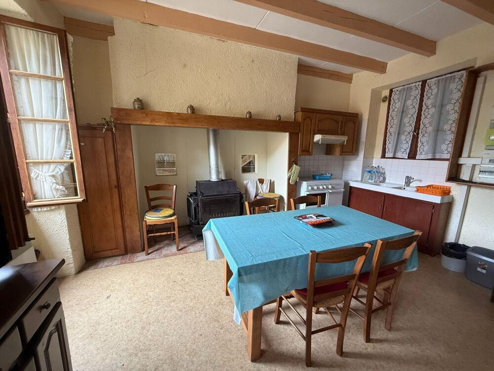 Un petit joyau d'authenticité au coeur d'un village tranquille pour passer de bons moments en famille ou entre amis.