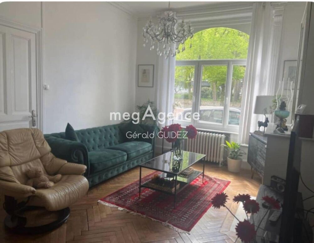 A DOUAI, Magnifique maison d'architecte de 230 m2 habitables avec 6 chambres proche centre et gare, classée B, avec beau jardin