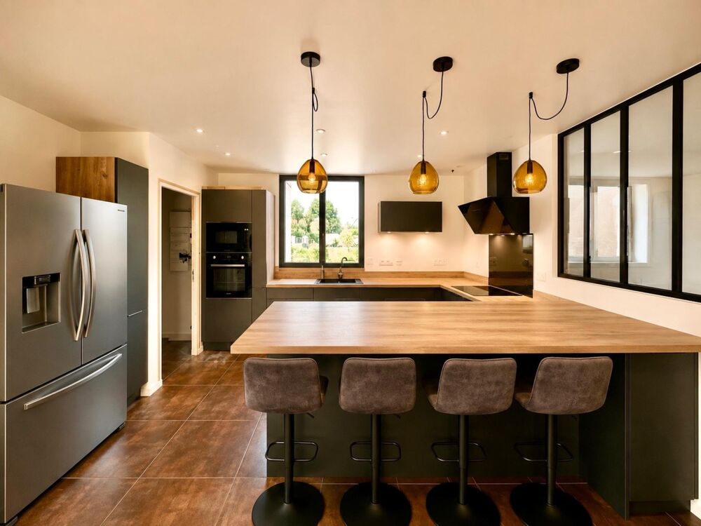 Maison moderne avec trois chambres
