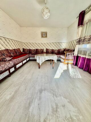  Immeuble � vendre 136 m�