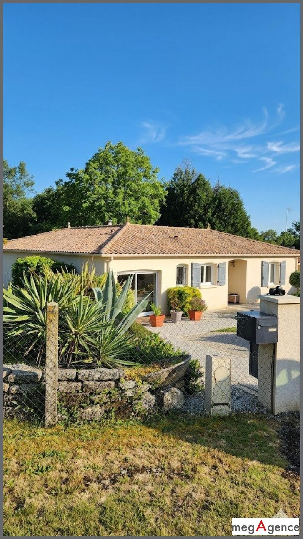 Maison 5 pièces 130 m² · à Bussac-sur-Charente · 130 m² · 320 000 €