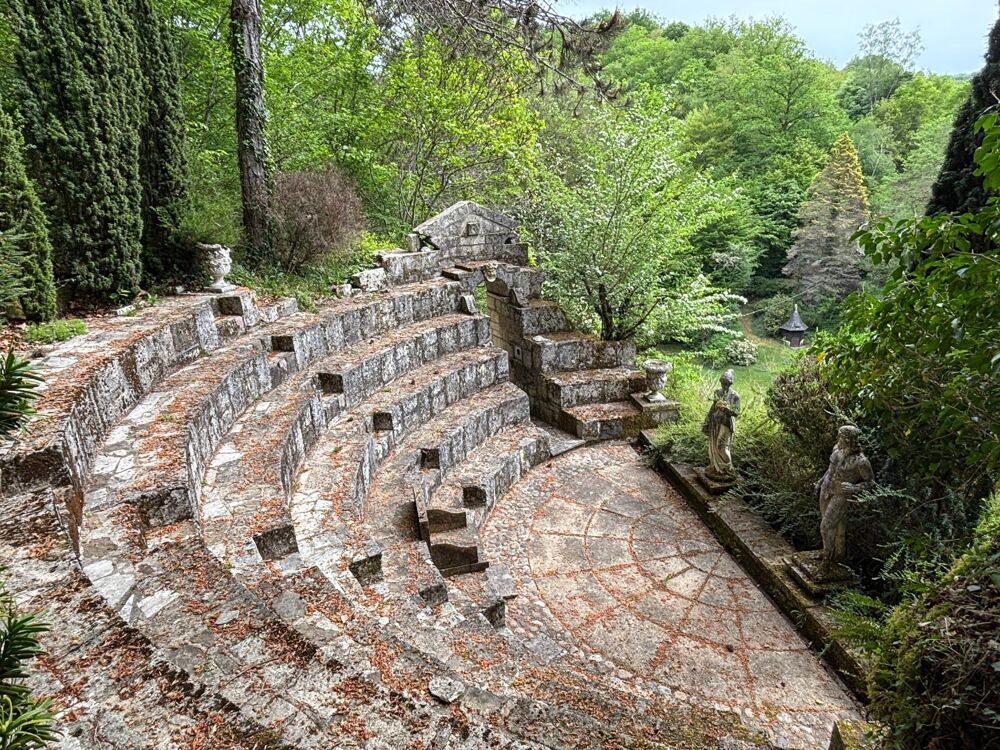 Vente Maison Propriété rare traversée par une rivière - Dépendances -Théatre de verdure Vigeois