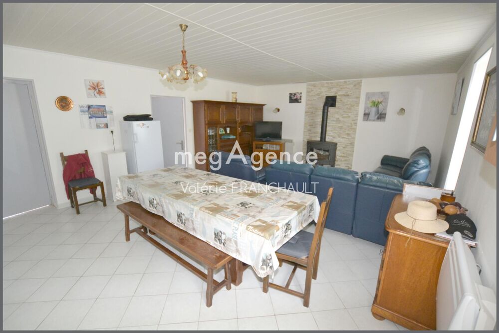 Grues,maison familiale de vacances avec 10 couchages sur terrain clos de 1370M2 avec garage et dépendance.