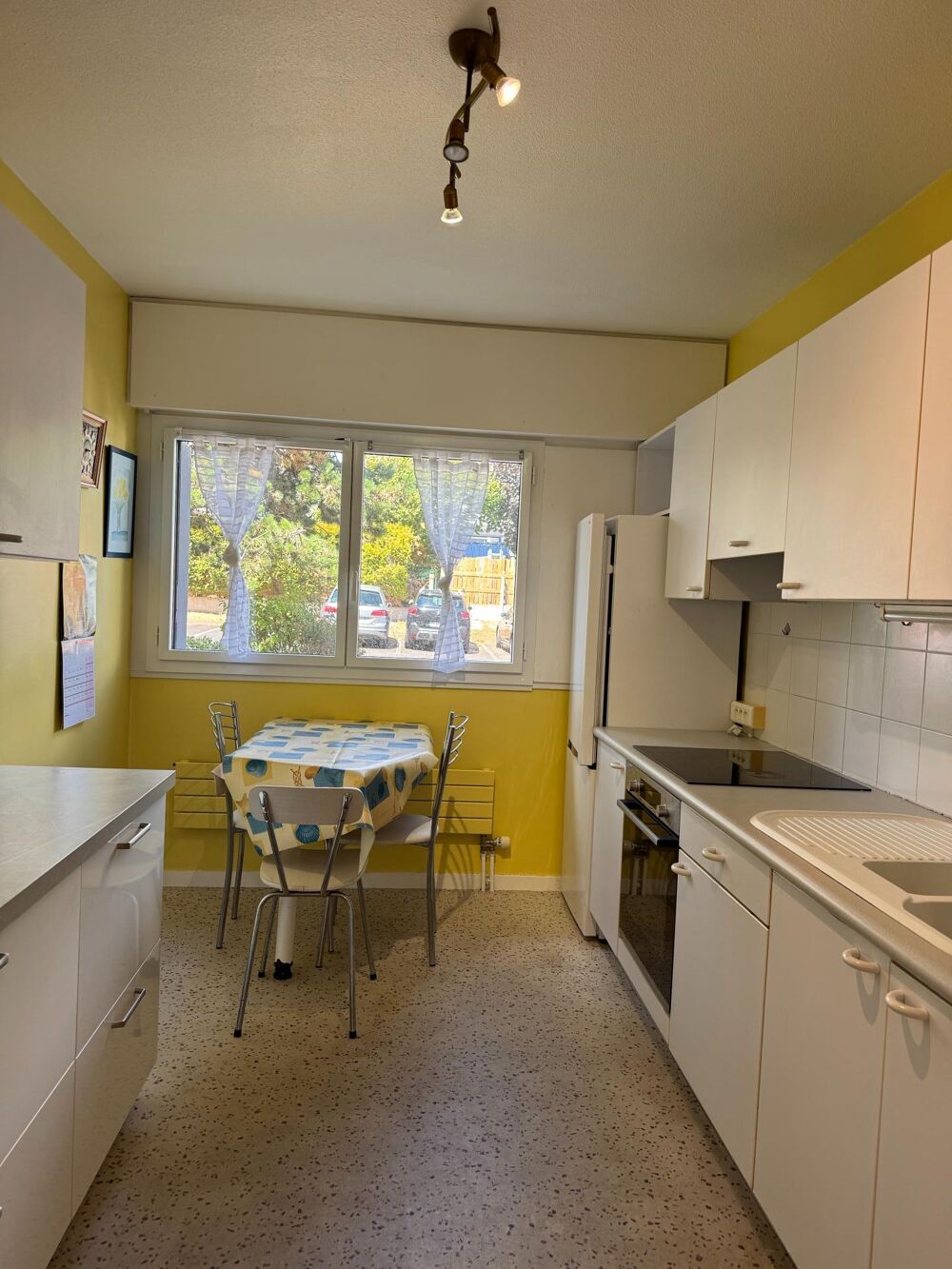 Vente Appartement Larmor-Plage – Appartement familial de 100 m² potentiel 4 chambres et environnement verdoyant à quelques minutes des plages. Larmor-plage