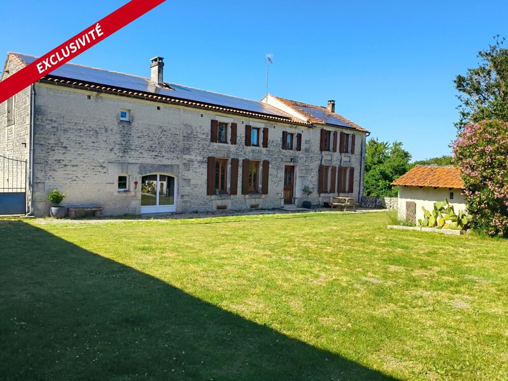 Maison 8 pièces 255 m² · à Saint-Fort-sur-le-Ne · 255 m² · 359 000 €